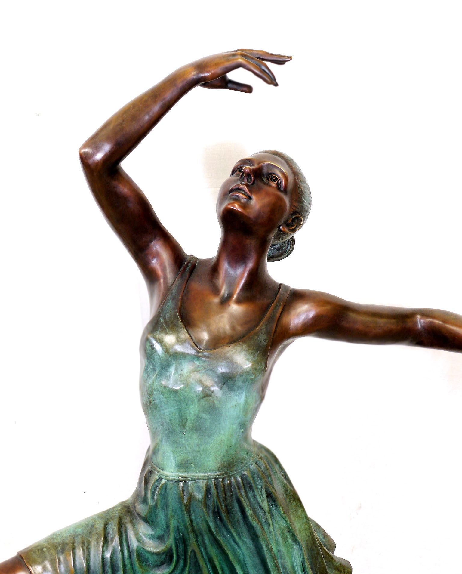 Moderne Großskulptur Ballerina Tänzerin, signiert Edgar Degas Moderne Großskulptur Ballerina Tänzerin, signiert Edgar Degas